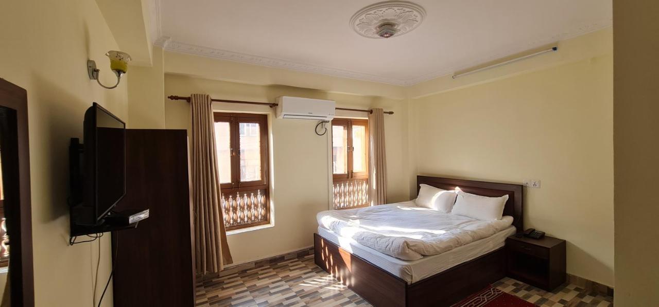 Pashupati View Hotel Catmandu Exterior foto