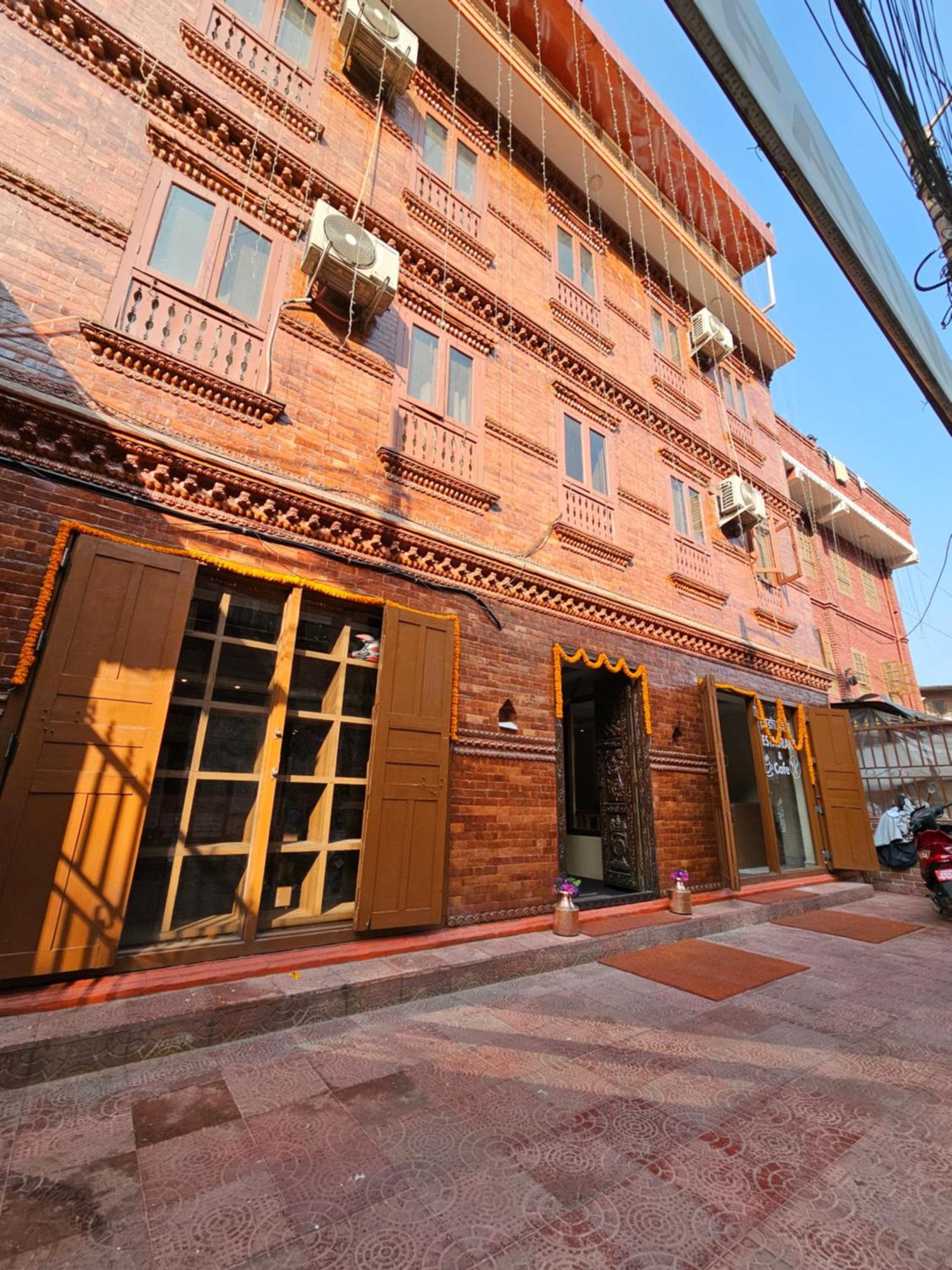 Pashupati View Hotel Catmandu Exterior foto
